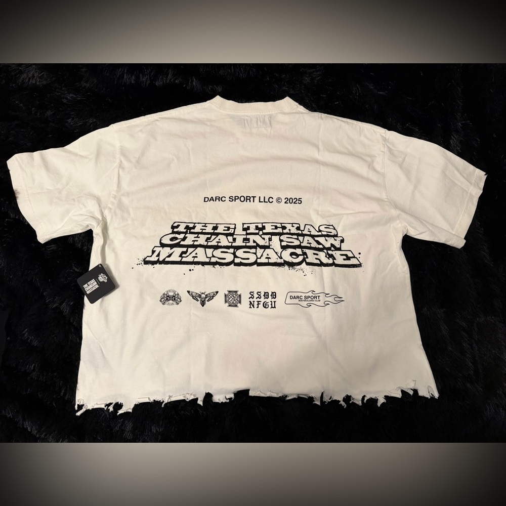 Darc Sport x Texas Chainsaw Massacre Tee 2XL NWT Horror Gym Streetwear - Picture 4 of 4